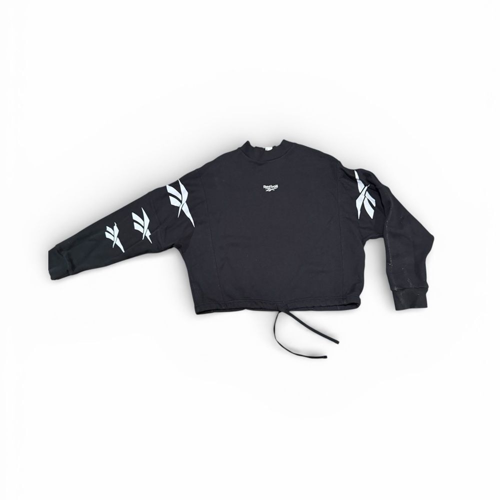 Reebok streetwear Black cropped Sweatshirt with waist tie. Size xl.